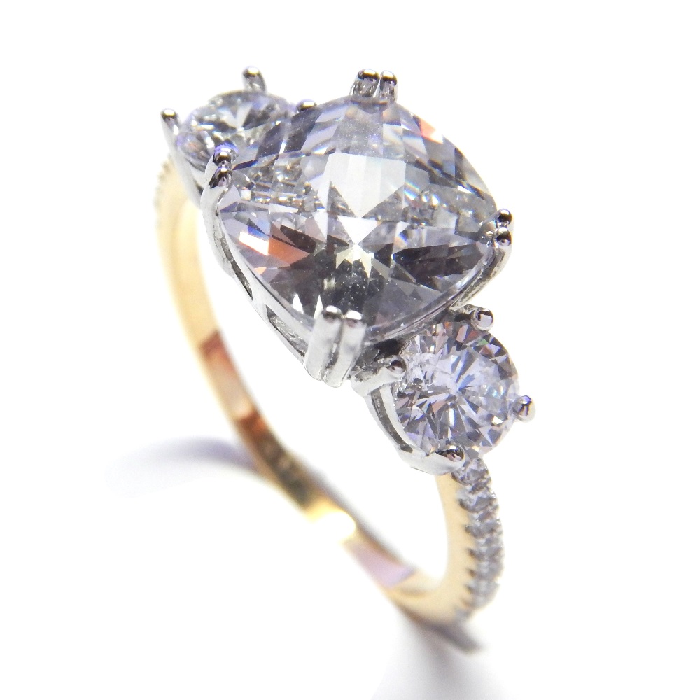 vrouwelijk team vluchtelingen Meghan Markle New Design Duchess of Sussex Engagement Ring Replica | eBay