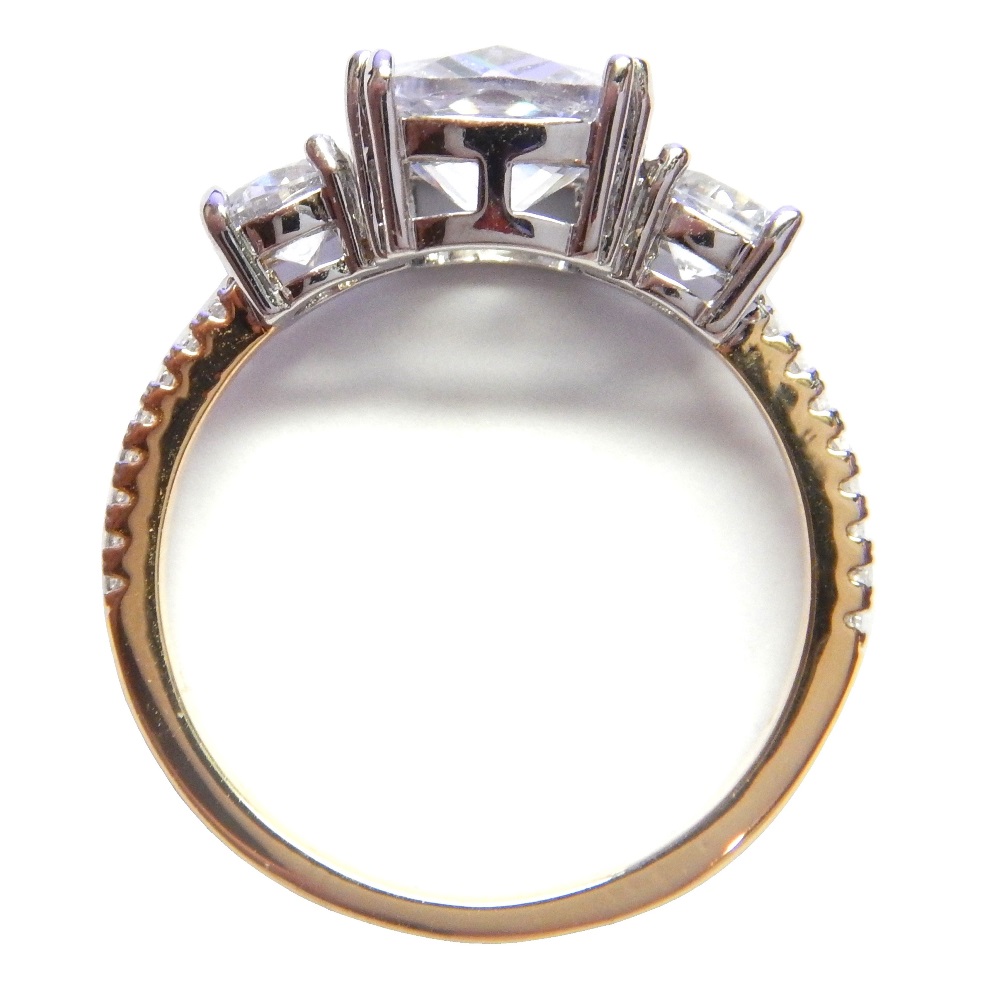 Meghan Markle New Design Duchess of Sussex Engagement Ring Replica